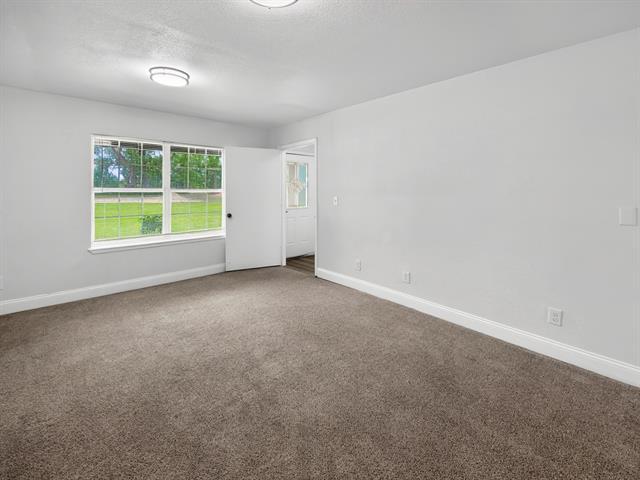 Building Photo - 529 Celtic Rd