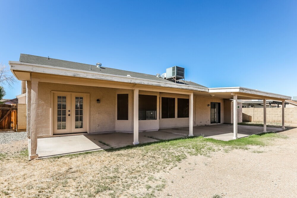 Building Photo - 5215 W Diana Ave