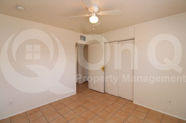 Building Photo - 1346 N 41st Ave