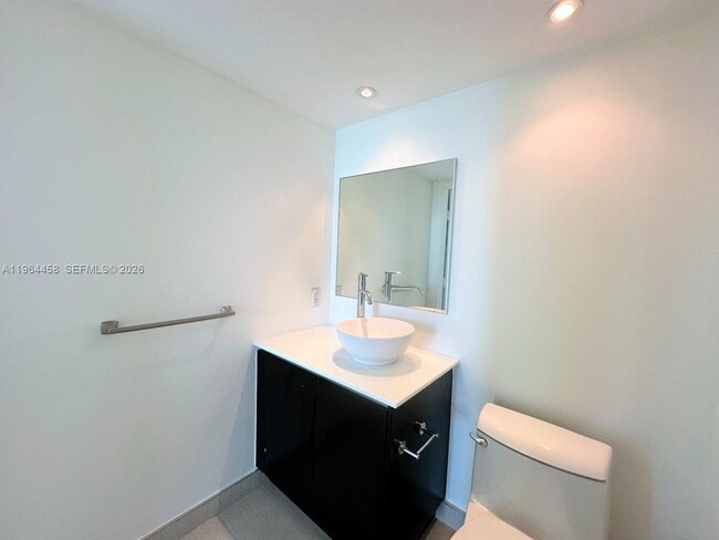 Building Photo - 665 NE 25th St