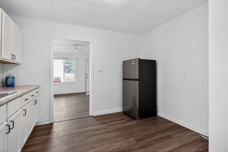 Building Photo - 1971 E Cantrell St