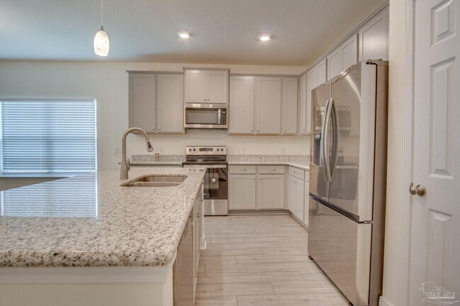 Building Photo - 4620 Sago Palm Cir