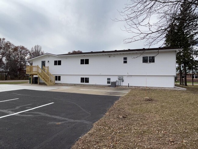 Building Photo - 3020 Washington Ave