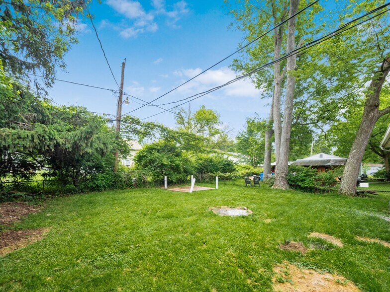 Building Photo - 1684 Ferris Rd