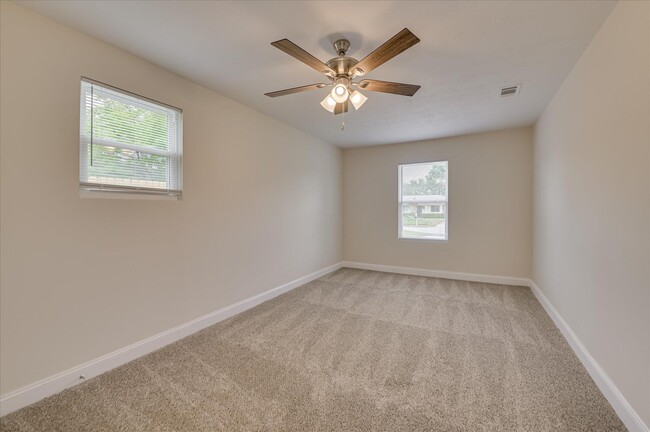 Building Photo - 143 Woodland Dr