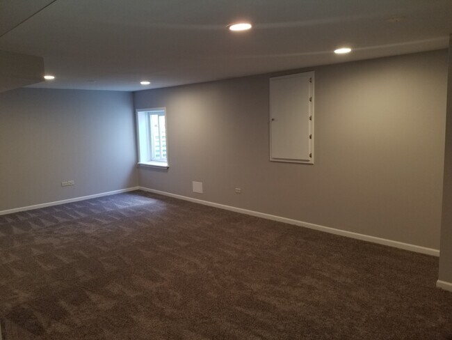 Building Photo - 1196 Megan Ct