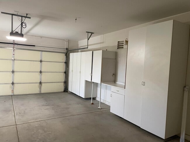 Building Photo - 39264 Mirage Cir