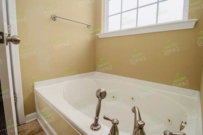 Building Photo - Stunning 4BR/3BA Home in Heritage Farms –  Ready to move-in!