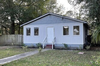 Building Photo - 5910 Droad St