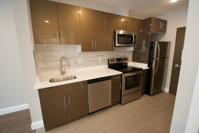 Building Photo - 1426 Callowhill St
