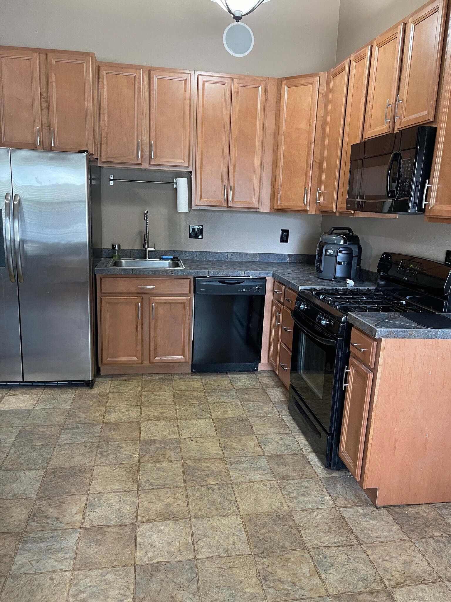 Building Photo - 835 Tammany Dr