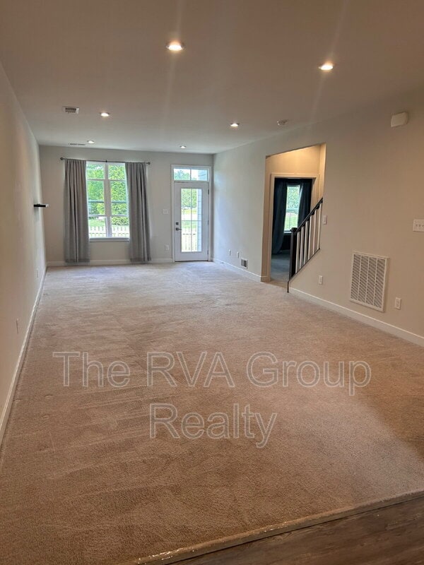 Building Photo - 9065 Spring Green Loop