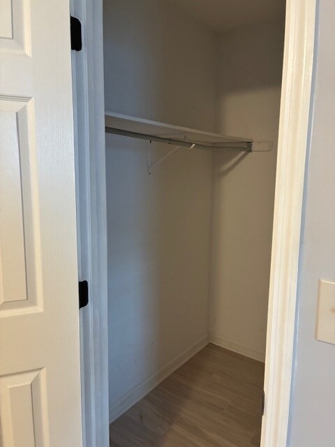 MB Walking Closet - 4918 Stewart Ridge Rd