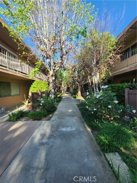 Building Photo - 14903 Normandie Ave