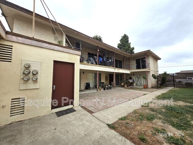 Building Photo - 2056 N Ventura Rd