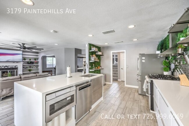 Building Photo - 3179 Paintedhills Ave