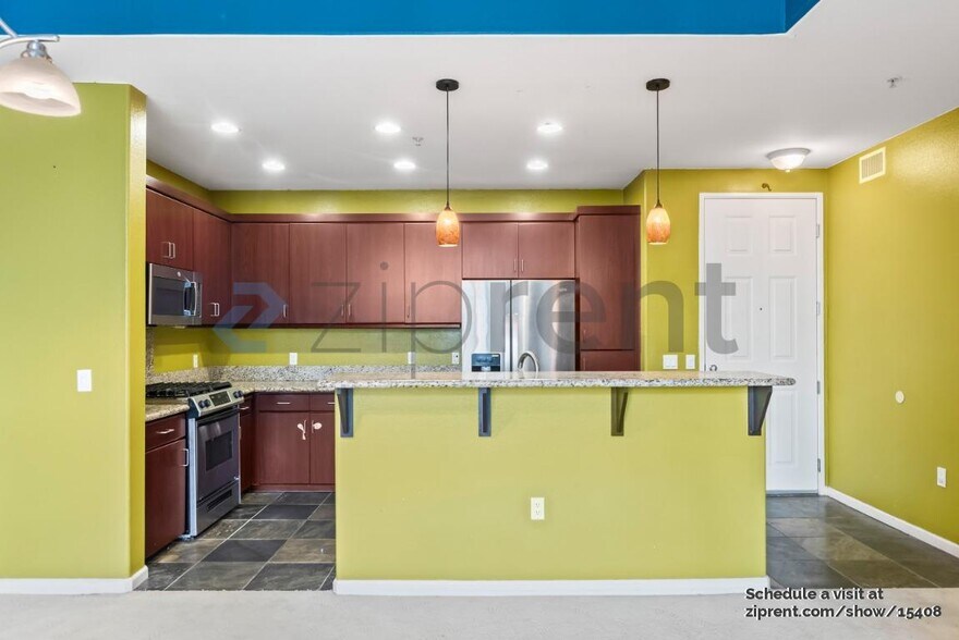 Building Photo - 1101 S Main St