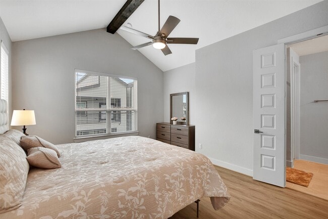 Building Photo - 119 E 43rd St