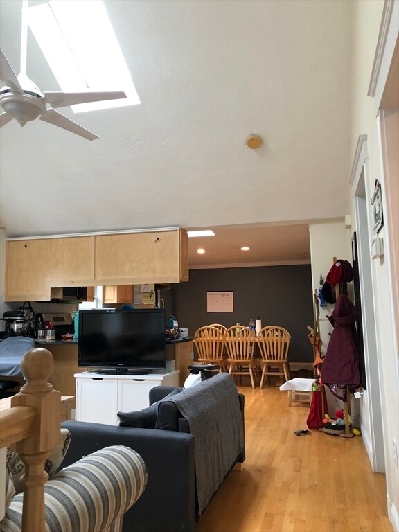 Building Photo - 118 Sherman St