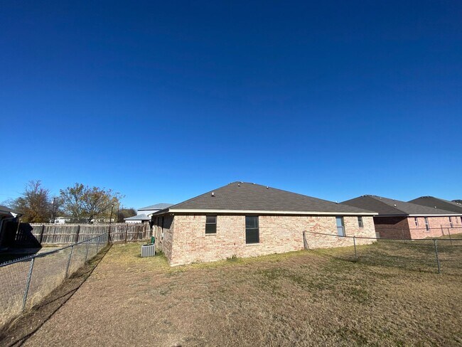 Building Photo - 108 Castellon Ct