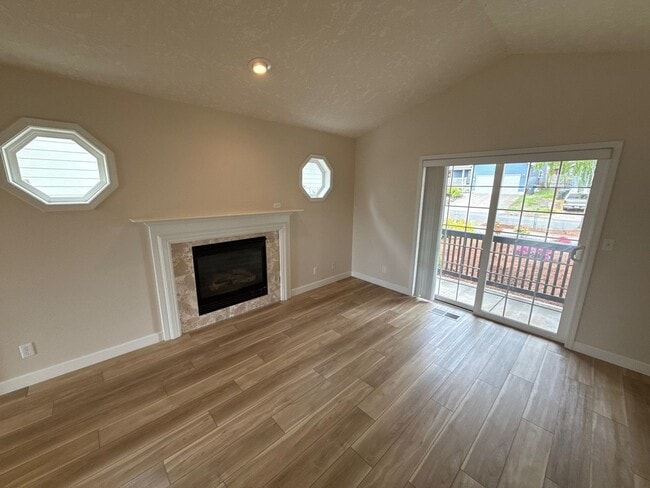 Building Photo - 5512 Murray St SE