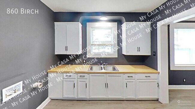 Building Photo - 860 Birch-