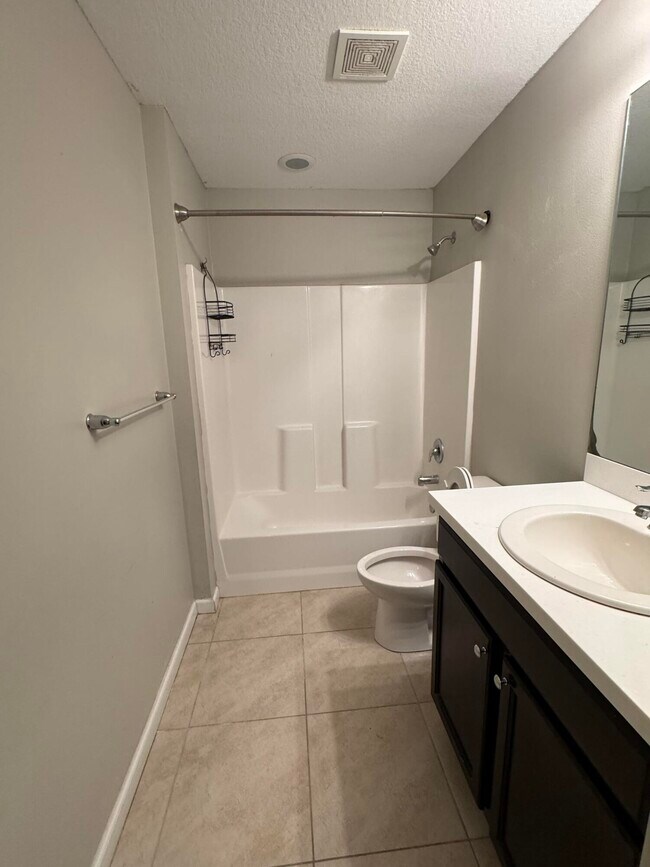 Building Photo - 3925 SW Laffite St