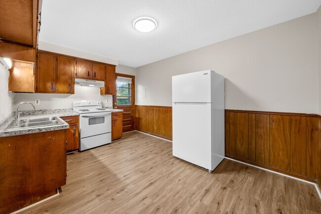 Building Photo - 110 Tandy Dr