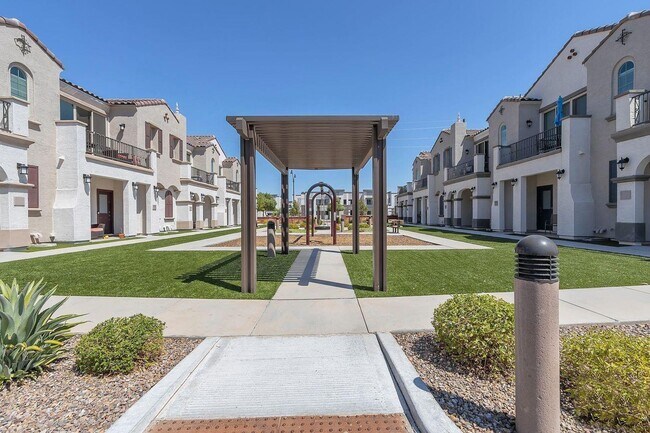 Building Photo - Fincher Fields Gilbert