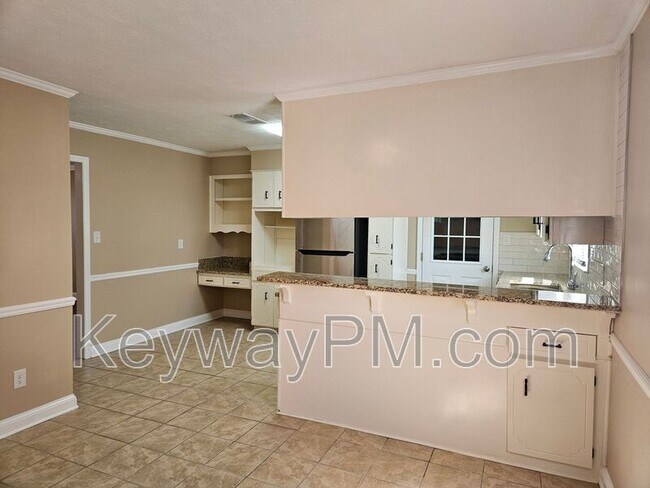 Building Photo - 2326 Greengate Dr