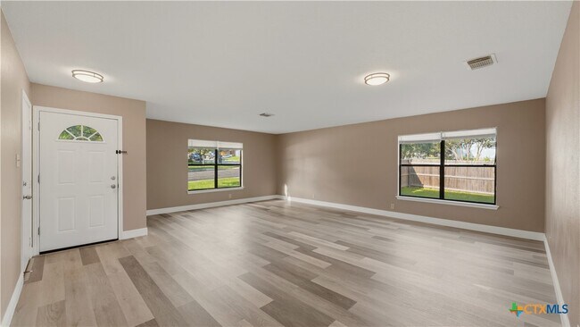 Building Photo - 7338 Raintree Forest