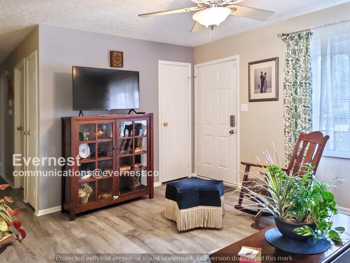 Building Photo - 4790 Beaucroft Ct