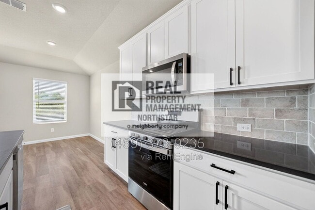 Building Photo - 2501 Real Quiet Dr