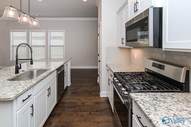 Building Photo - 9029 Mountain Preserve Blvd SE