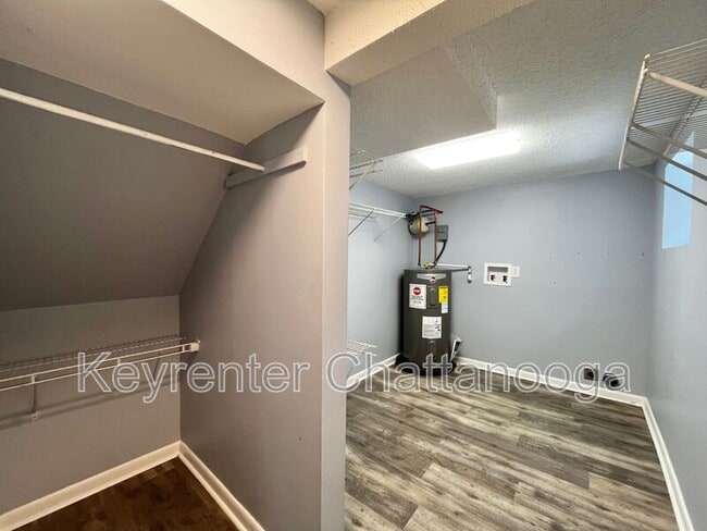 Building Photo - 7714 Basswood Dr