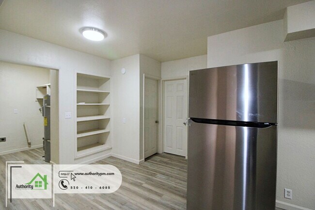 Building Photo - 3120 Pioneer Ln