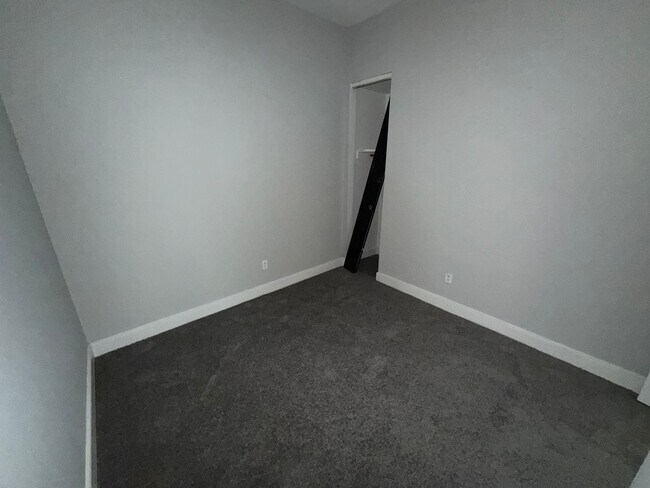 Building Photo - 2627 Floyd Ave