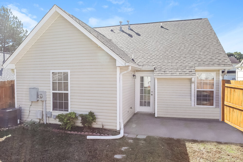 Building Photo - 2007 Duke Adam St