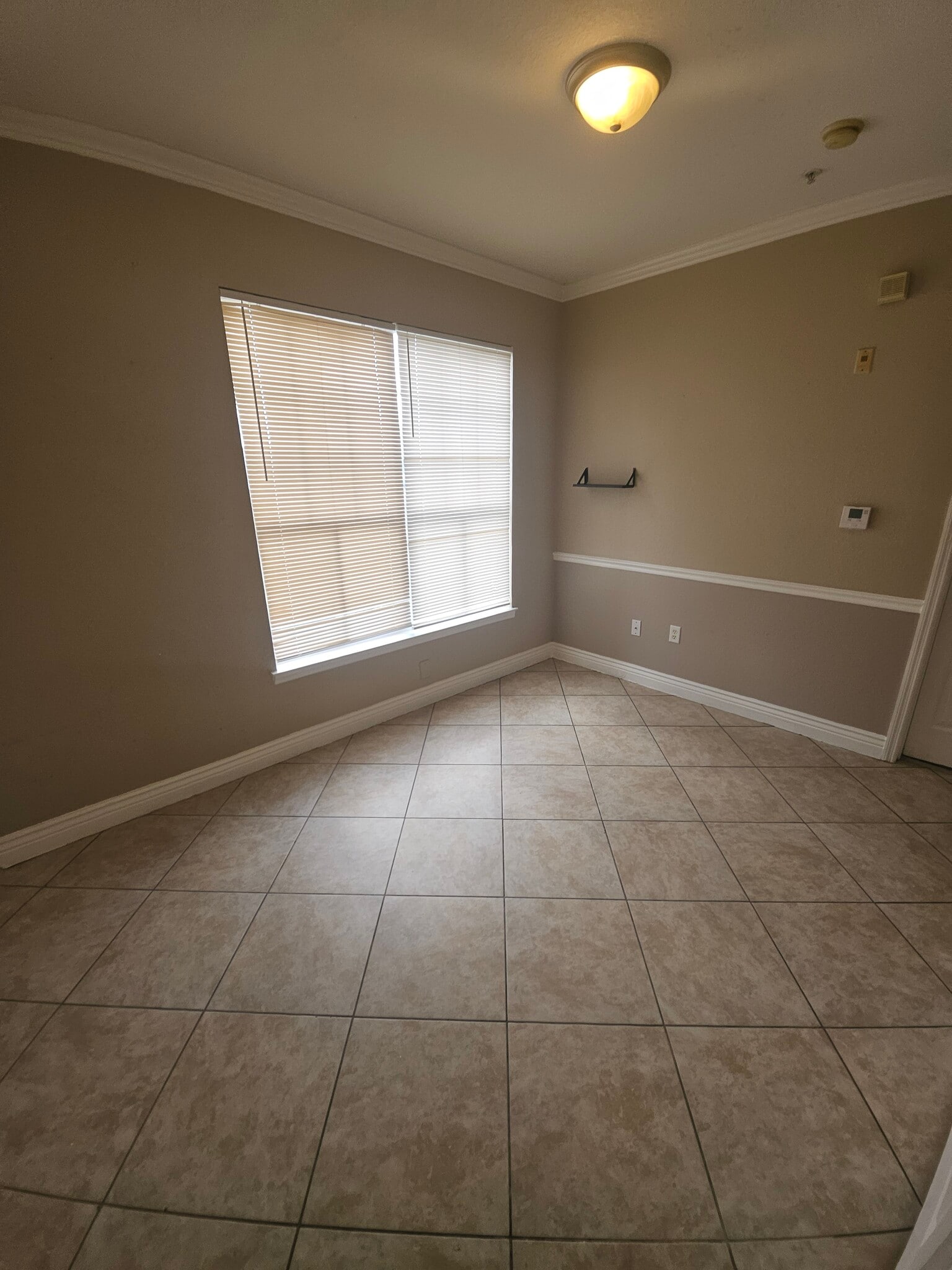 Building Photo - 3726 Palm Desert Ln