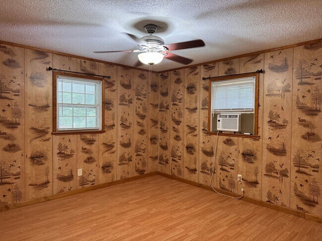Building Photo - 3 Bed, 1 Bath Home located out in the country!
