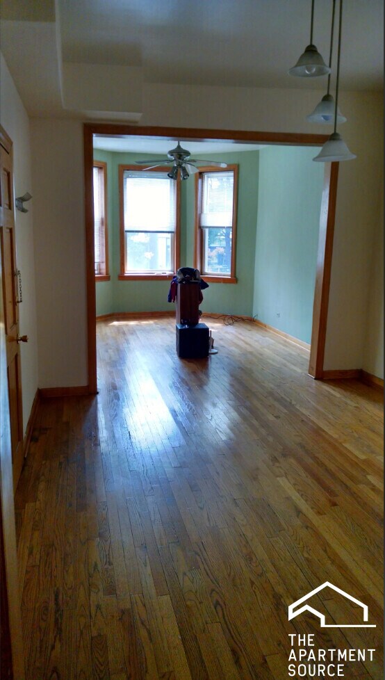 Primary Photo - 2140 W Crystal St