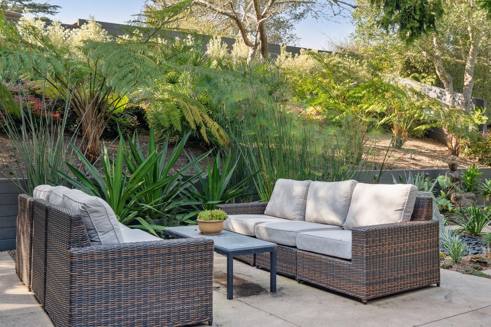 Building Photo - 664 Woodmont Ave