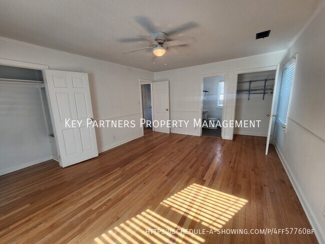 Building Photo - 318 E 68th St