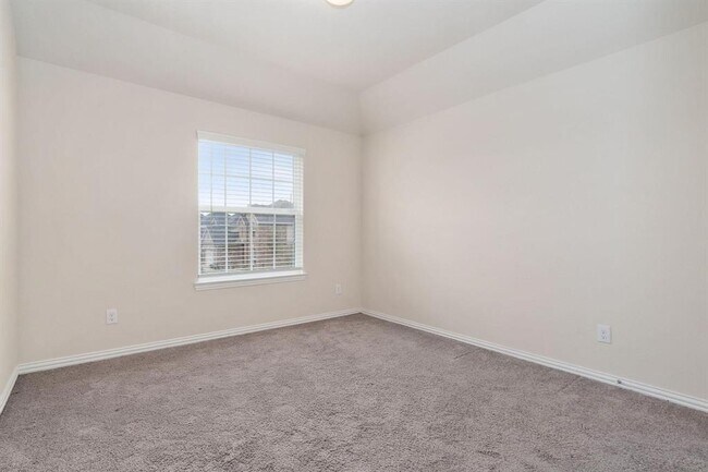 Building Photo - 24727 Lake Basin Ct