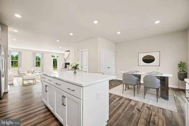 Building Photo - 11 Atkins Dr