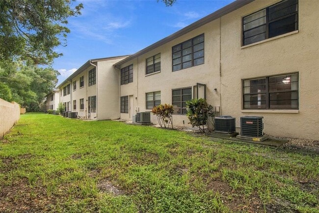 Building Photo - 3036 Eastland Blvd