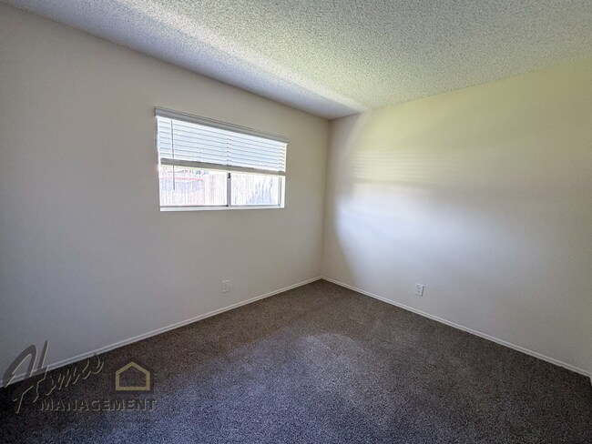 Building Photo - Homes Management - 3 Bed, 2 Bath San Marcos Home