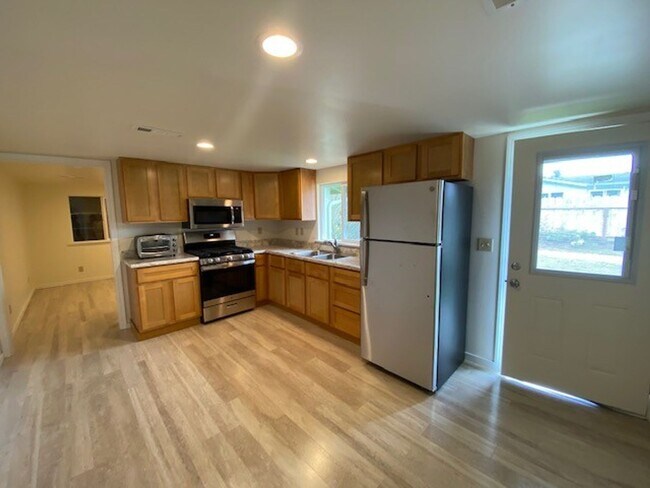 Building Photo - 4303 Horseman Ln