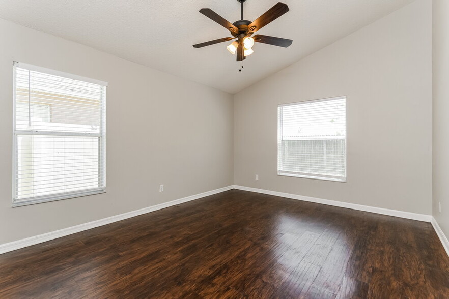 Building Photo - 2262 Mallard Creek Cir