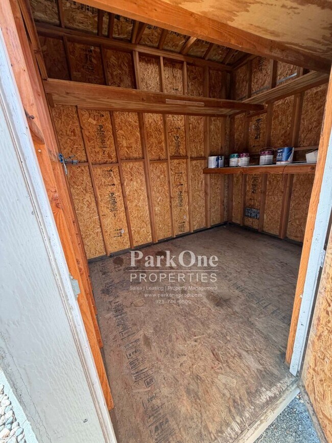 Building Photo - 5098 Black Oak Rd